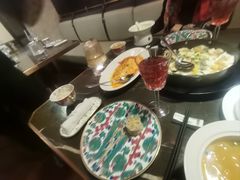 -海派悦庭·海胆烧麦·新融合菜(凯德广场店)