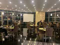 -西安绿地假日酒店