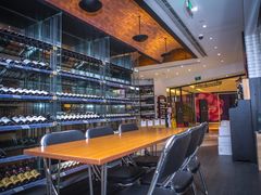 店内环境-屈臣氏酒窖(上海静安嘉里中心店)