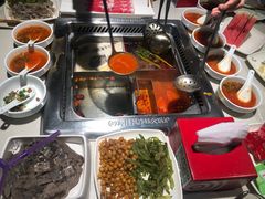 -海底捞火锅鲜切牛肉主题店(长寿路店)