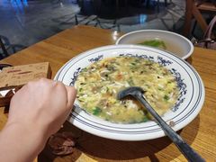 酸辣牛肉汤-拉完海鲜大排档(温岭店)