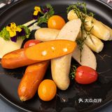 简直就是视觉享受，把黄浦江畔的两岸景色尽收眼底