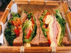 三文鱼厚蛋三明治-AFS Cafe & Canteen(闽江二路店)