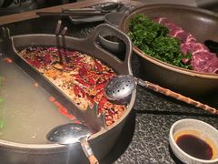 -三出山火锅(南京万象天地店)