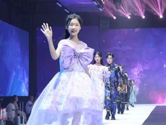 -翎秀服装模特