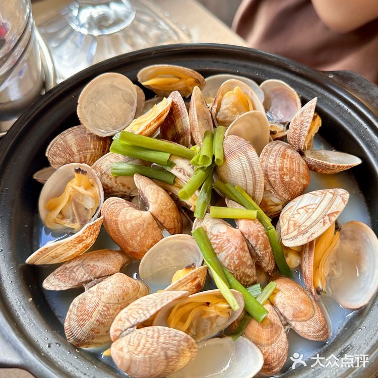 大连海鲜烤鱼！用大连话说！血好歹！！！