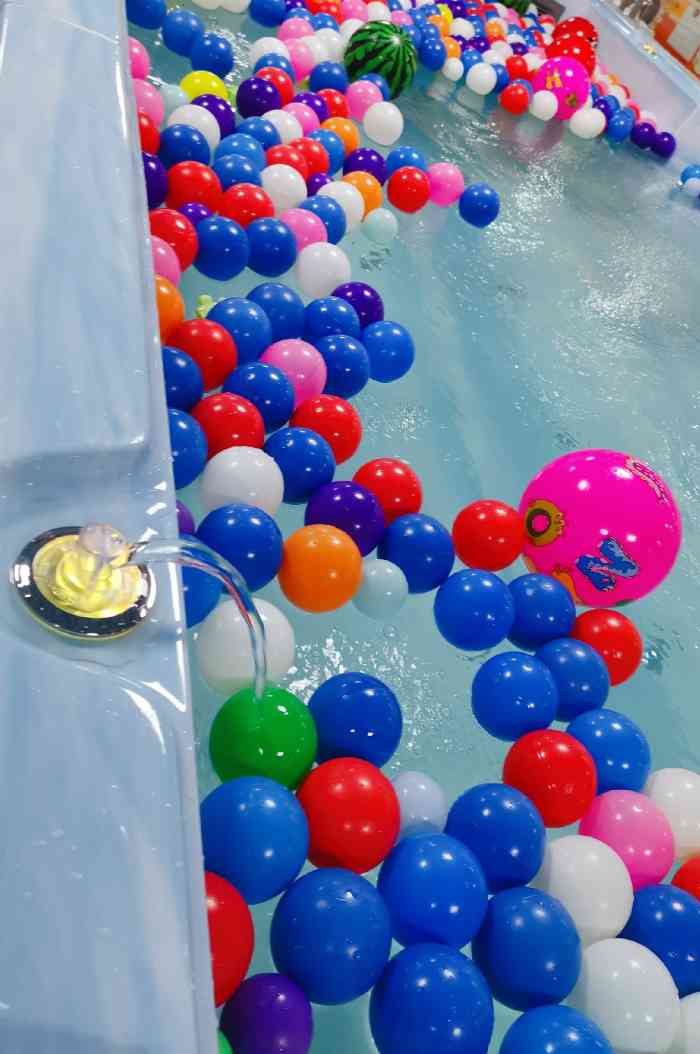 爱悦堡国际早教中心(华府骏苑中心)-"我比较了几家宝宝游泳的机构,最