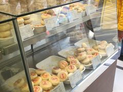 面包甜点陈列柜-上海市长春食品商店(淮海中路店)