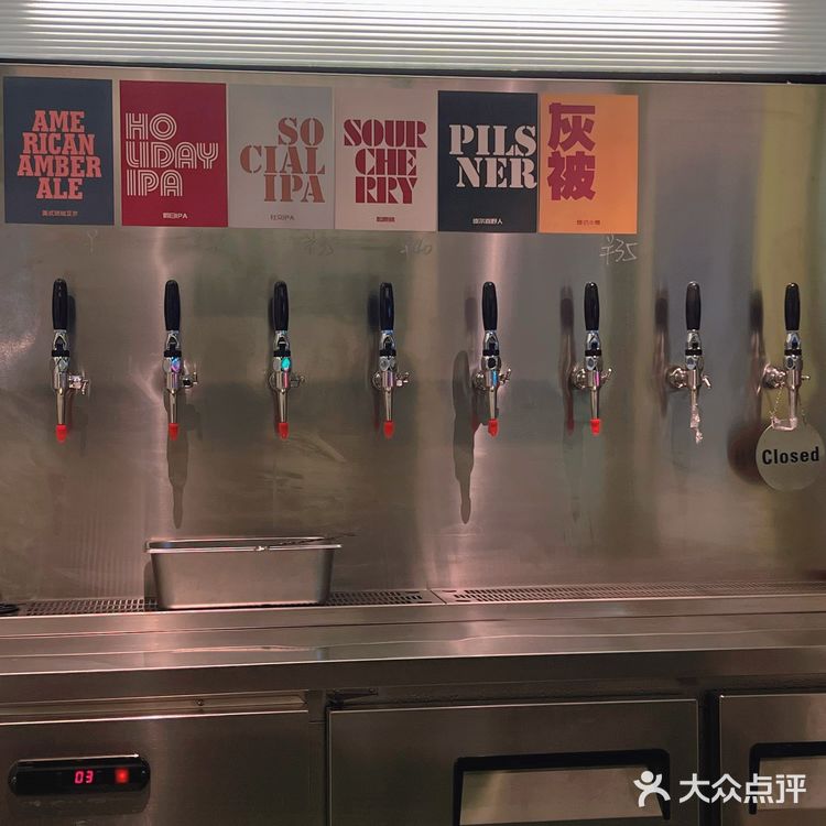 十全街这家氛围感🍕披萨店！你们打卡了吗？