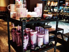 零售区-星巴克(古美路店)