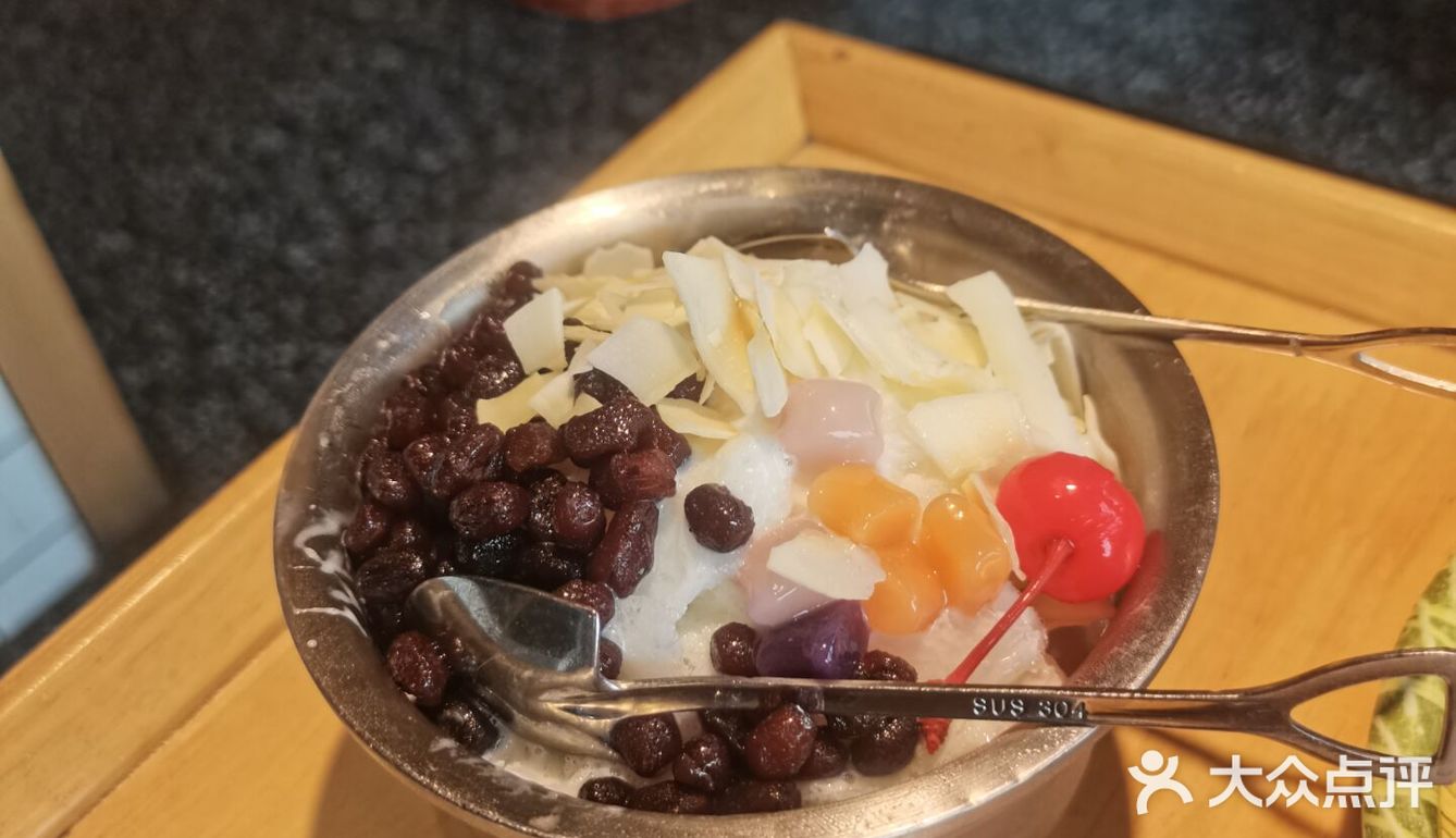 重庆火锅|爸爸炒料牛排火锅