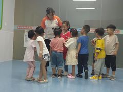 -龅牙兔儿童情商乐园(裕华旗舰店)