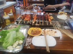 -哈尔滨小酒馆·鲜肉现穿自助烧烤(康新花园店)