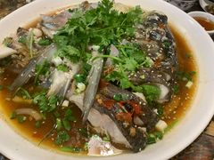 剁椒鱼头-岳季煎饺