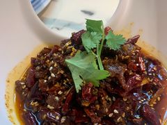 -有红鸡毛店·川菜(建设路店)