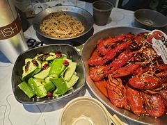 -巴厘龙虾·榜首油焖大虾(音乐学院·沿江酒馆店)