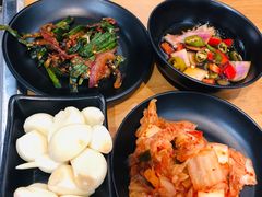 -肉甲韩国木炭烤肉(新壹街1店)