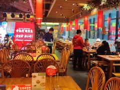 大堂-野山舂·贵州现舂酸汤火锅(鸿通城店)