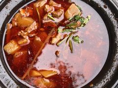 -土砂锅生态山庄·非遗砂锅雅鱼