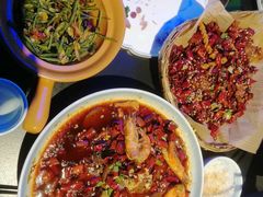 -粉墨特色菜·烧烤音乐酒馆