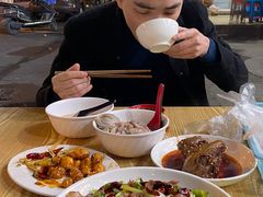 -雷祖芳老妈蹄花店