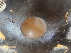 -粘豆包柴火铁锅炖