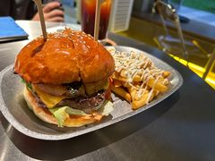 -三勾JJJ Burger&Coffee(梅溪湖店)