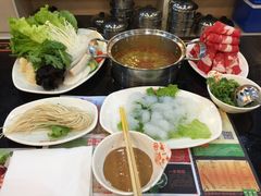 -呷哺呷哺(普陀乐购真北店)