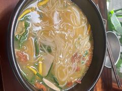 -银米·云南传统过桥米线(双廊黑金冠店)