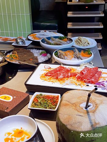 ️三亚随便找的一家椰子鸡餐厅 发现三亚的椰子鸡火锅汤