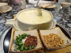 -黄桷树曹家私房菜(江与城店)