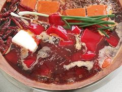 -墨居上隐·院子里火锅(峨眉店)