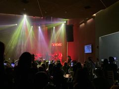 -TZ House音乐现场(来福士中心店)