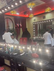 -东方先生国潮男士理发馆