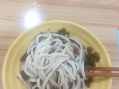 -吴佳拌米粉(川大店)