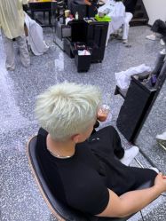 -藤野造型专业烫染接发