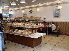 面包甜点陈列柜-红宝石·鲜奶小方·海派西点房(南丹店)