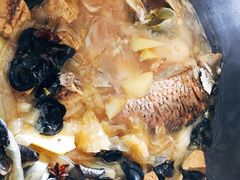 -粘豆包柴火铁锅炖