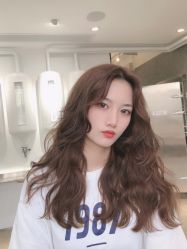 -十六番发型师事务所