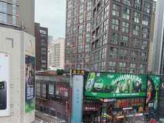 -雍容荟帝王蟹活龙虾展台自助(IFS黑金店)