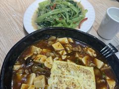 -滋味满屋美食坊(上海街店)