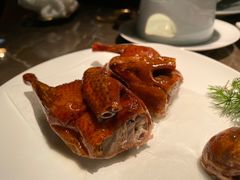 脆皮乳鸽-新荣记(南京西路店)