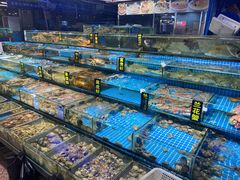 -渔人湾码头海鲜市场负二楼