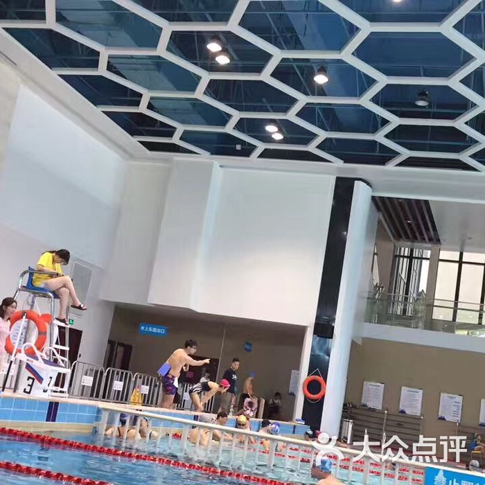 五一广场游泳馆