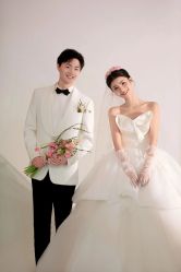 -樱花婚纱摄影
