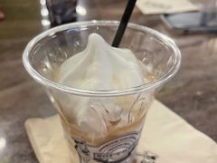 疯狂的蜂蜜冰淇淋-OUR Bakery(三里屯太古里店)