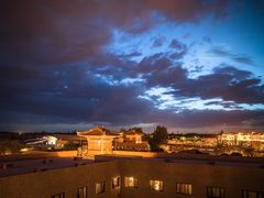 -敦煌山庄摘星阁