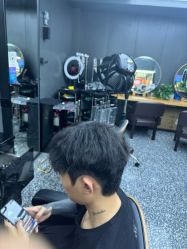 -藤野造型专业烫染接发