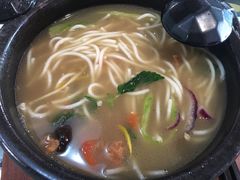 -桥香园正宗过桥米线(机场五店)