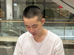 -中航城君尚购物中心